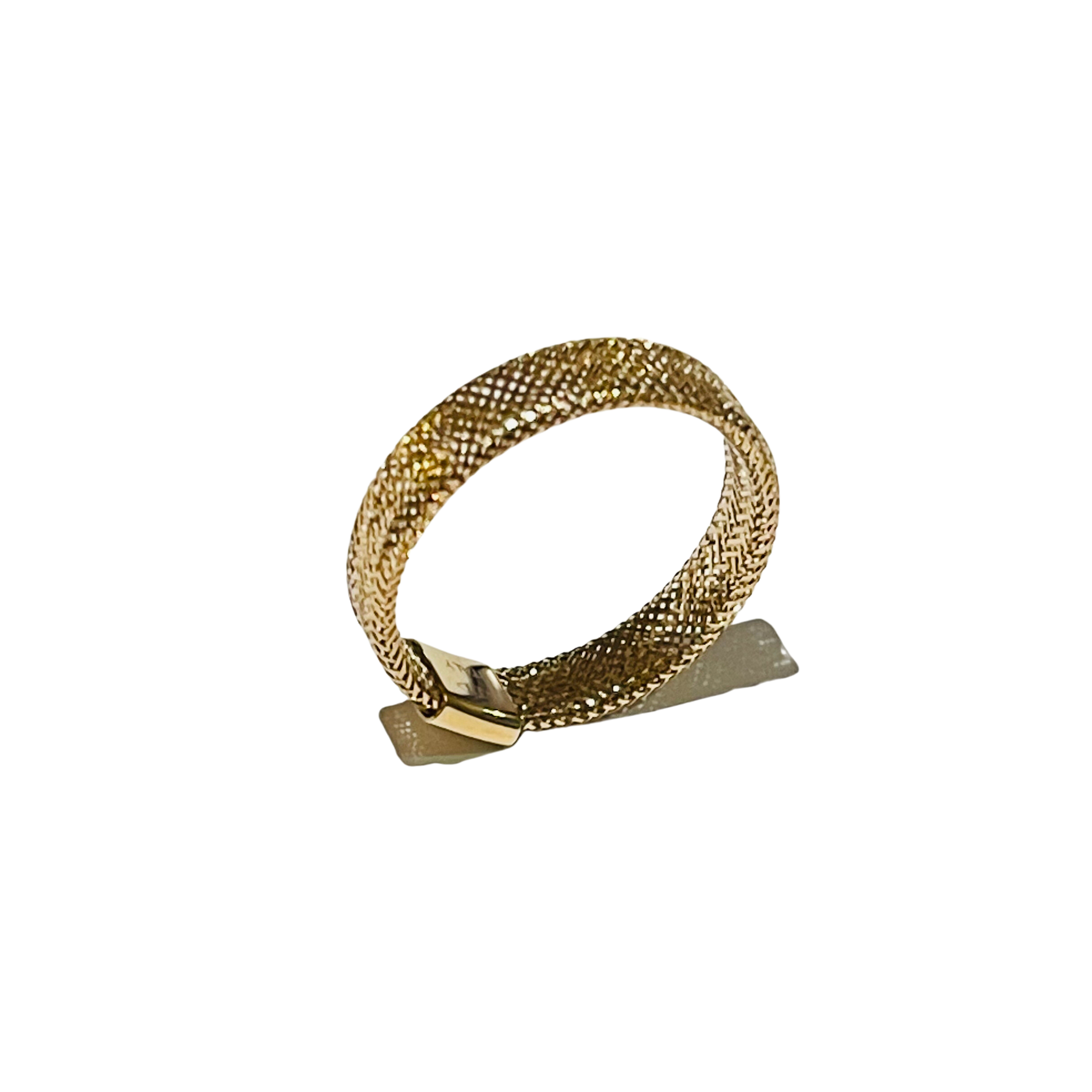 Yellow gold stretch ring