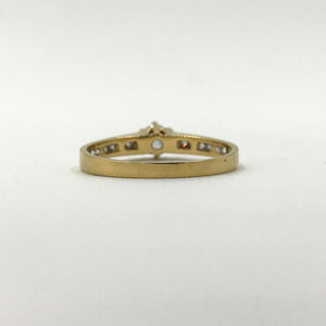 9ct Claw Set Ring