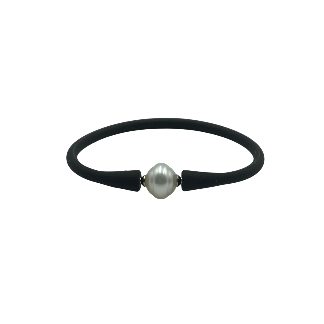 South sea pearl with black rubber bracelet