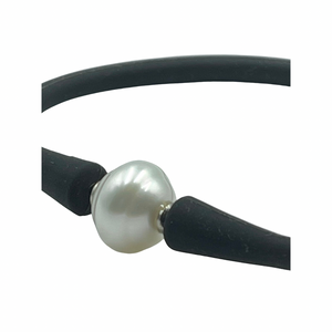 South sea pearl with black rubber bracelet